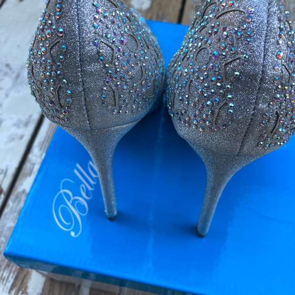 Pumps - Picture 4 of 11